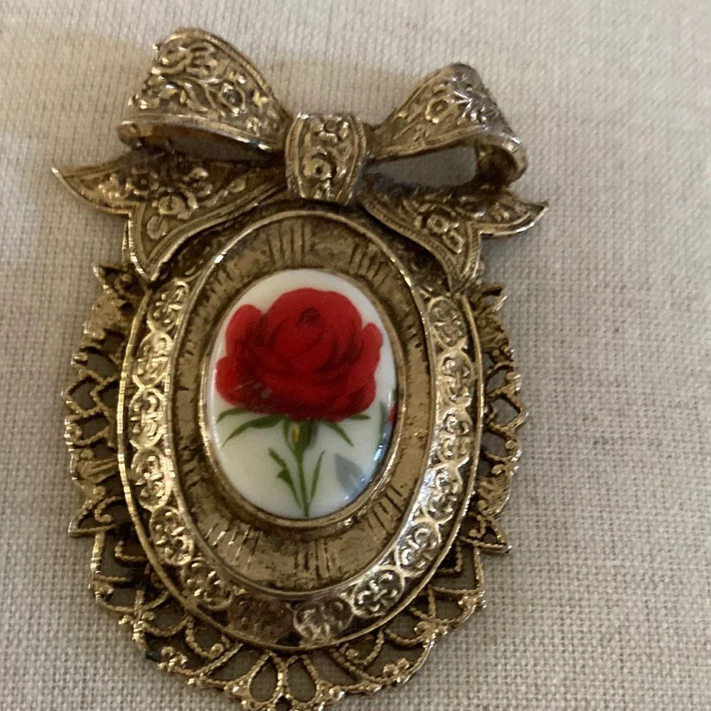 Vintage-Inspired Red Rose Porcelain Brooch